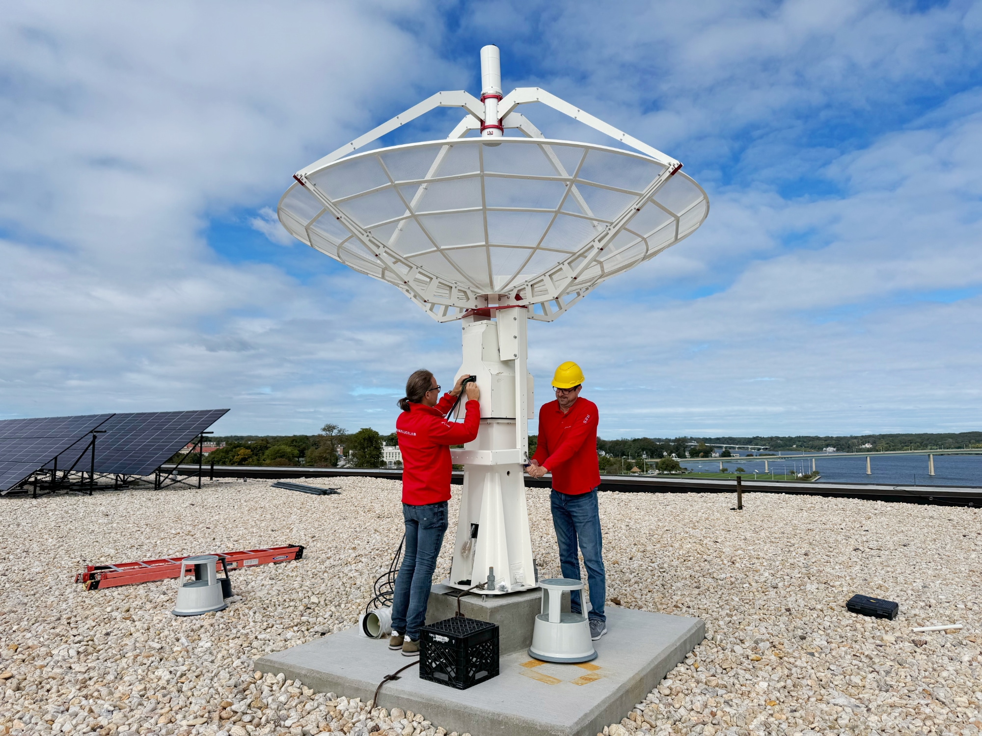 SPIDER 300A radio telescope installed at the U.S. Naval Academy, Annapolis, MD (USA)