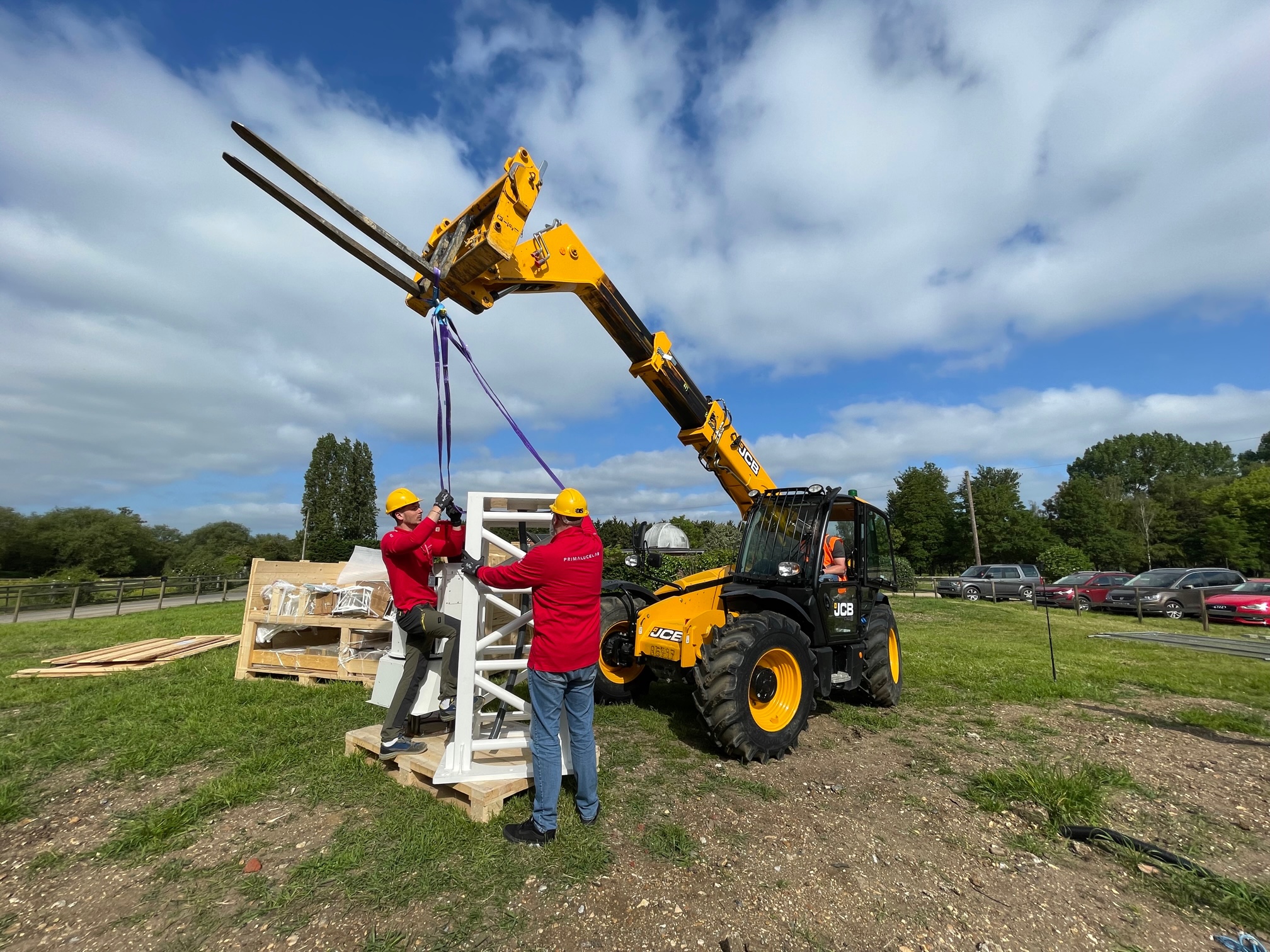 SPIDER 500A radio telescope installed in Eton College, UK