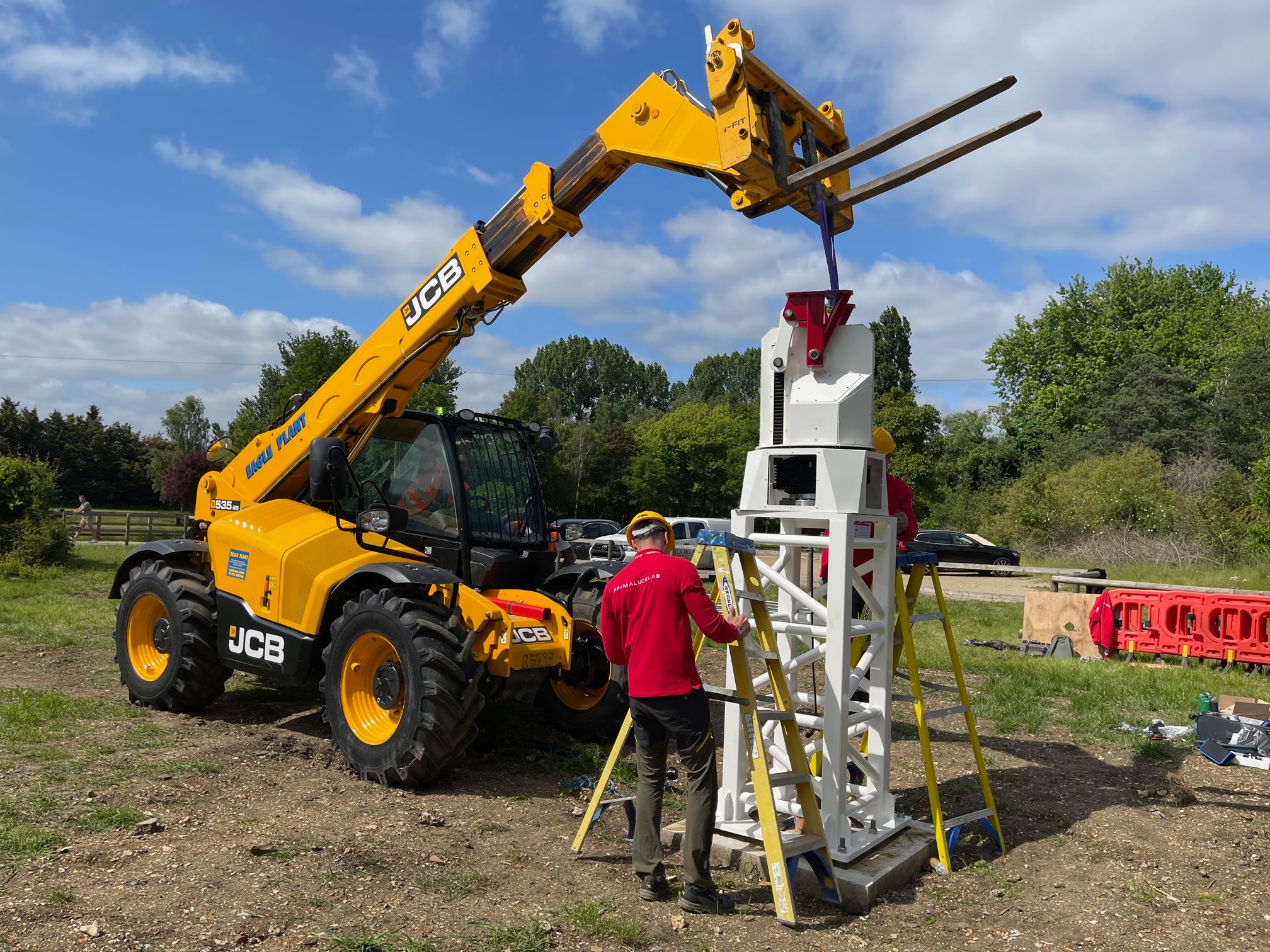 SPIDER 500A radio telescope installed in Eton College, UK