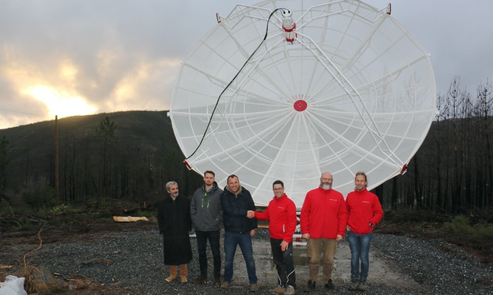 SPIDER 500A radio telescope installed in Porto da Balsa radio astronomy station